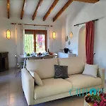 Casa Margarita, Cerca De La Playa Y Con Piscina Holiday home