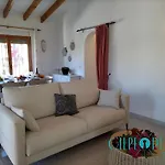 Casa Margarita, Cerca De La Playa Y Con Piscina 펜션 칼페