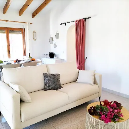 Casa Margarita, Cerca De La Playa Y Con Piscina بيت للعطل