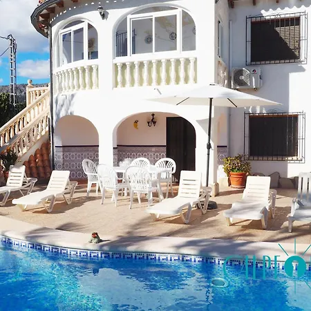 Casa Margarita, Cerca De La Playa Y Con Piscina