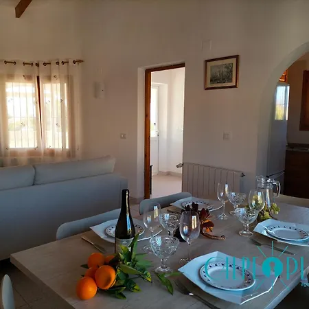 Casa Margarita, Cerca De La Playa Y Con Piscina